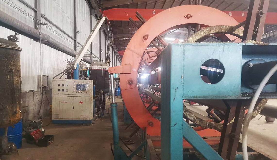 大型發(fā)泡設(shè)備